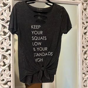 Squats low Standards high Graphic tee